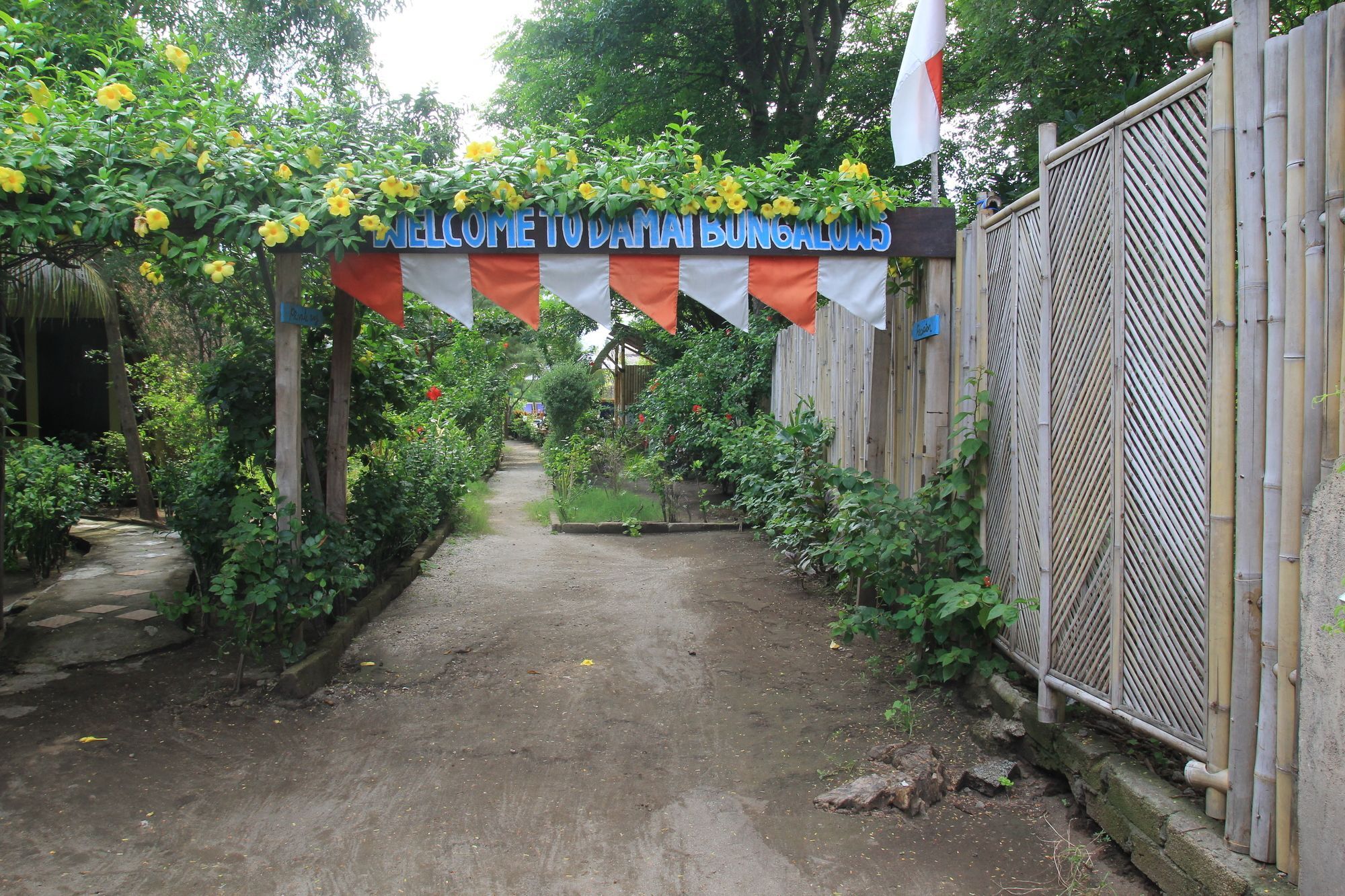 Damai Bungalows Gili Islands Exterior photo